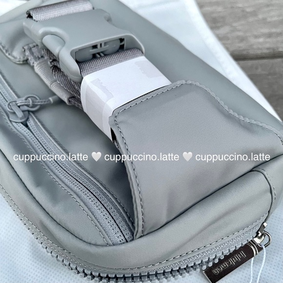 🤍NWT🤍Lululemon Athletica Everywhere Belt Bag Large in ‘Silver Drop’ - Picture 7 of 15